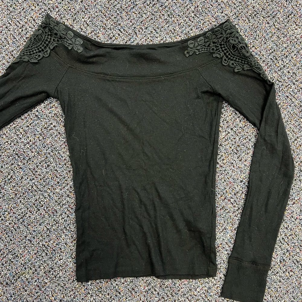 Off the shoulder long sleeve
